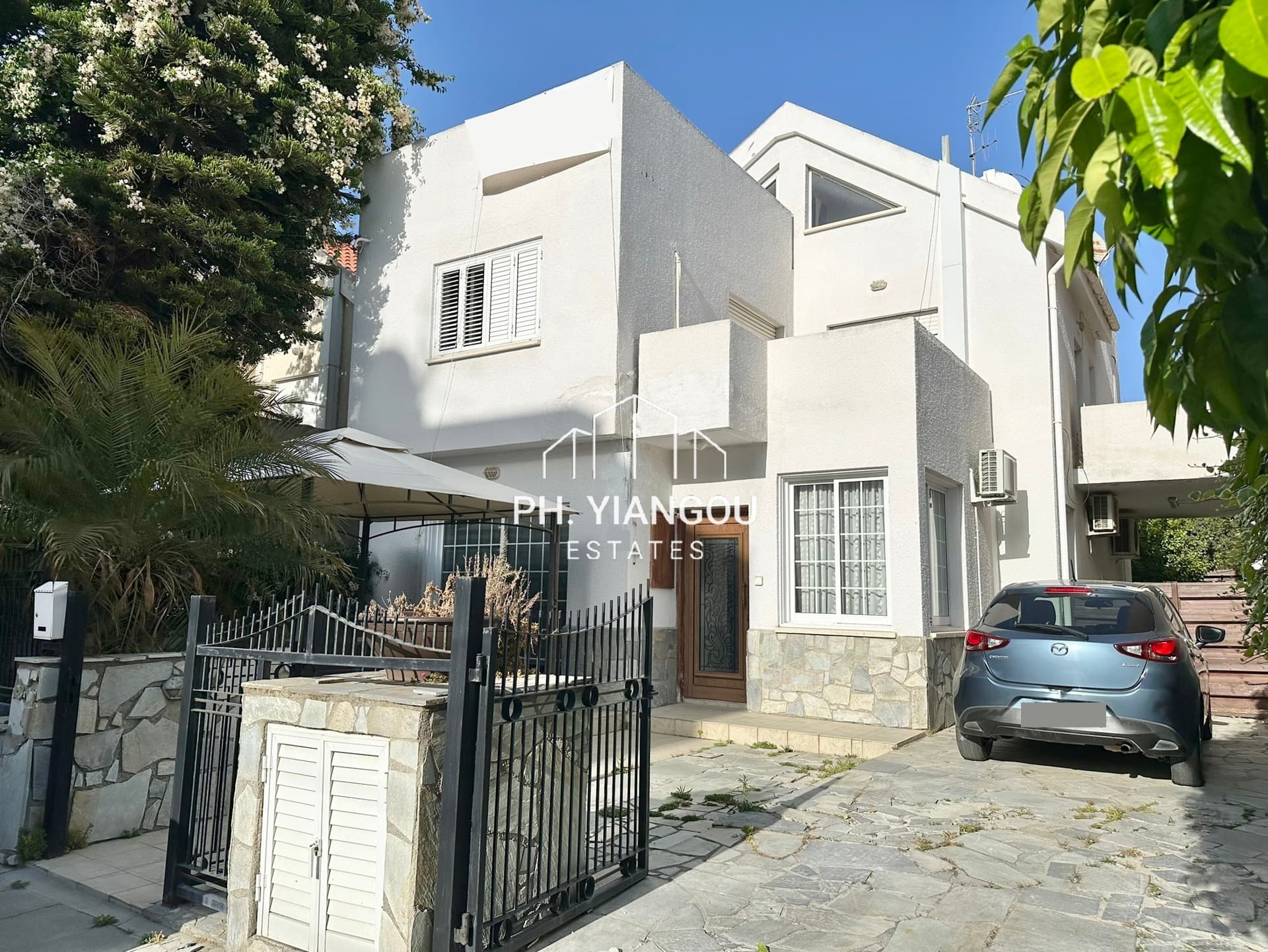5 Bedroom Semi-Detached House for Sale in Engomi